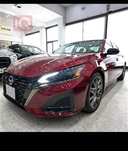 نيسان ألتيما